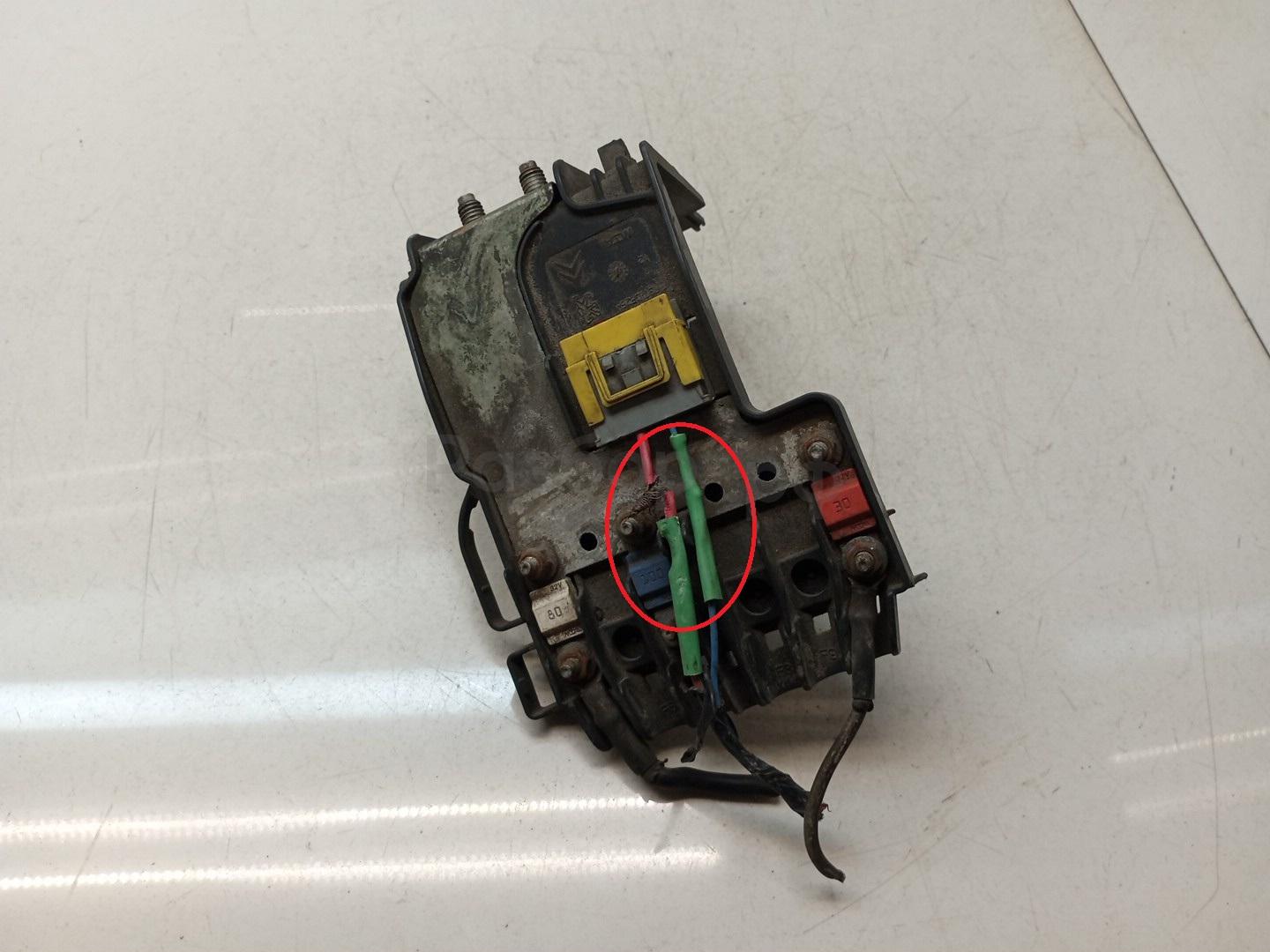 Блок предохранителей