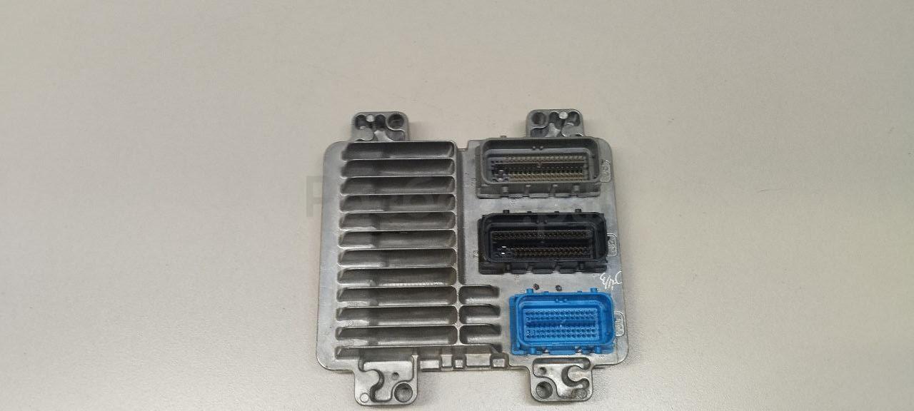 Блок управления двигателем