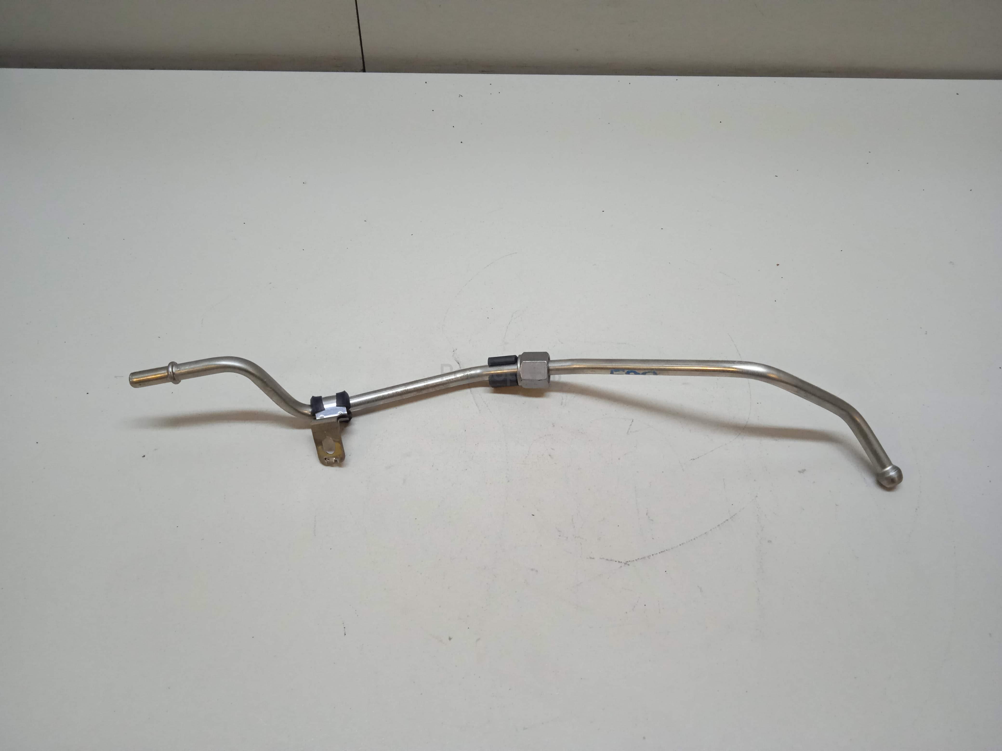 Трубка топливная