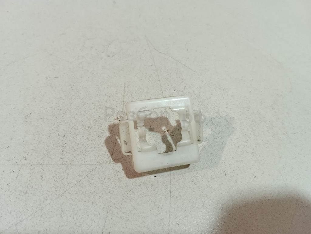 Кронштейн (сопут. товар)