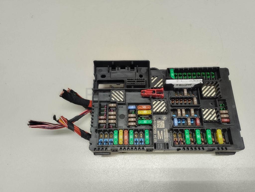 Блок предохранителей