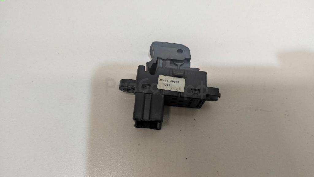 Кнопка стеклоподъемника