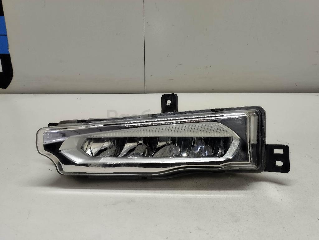 Фара противотуманная левая