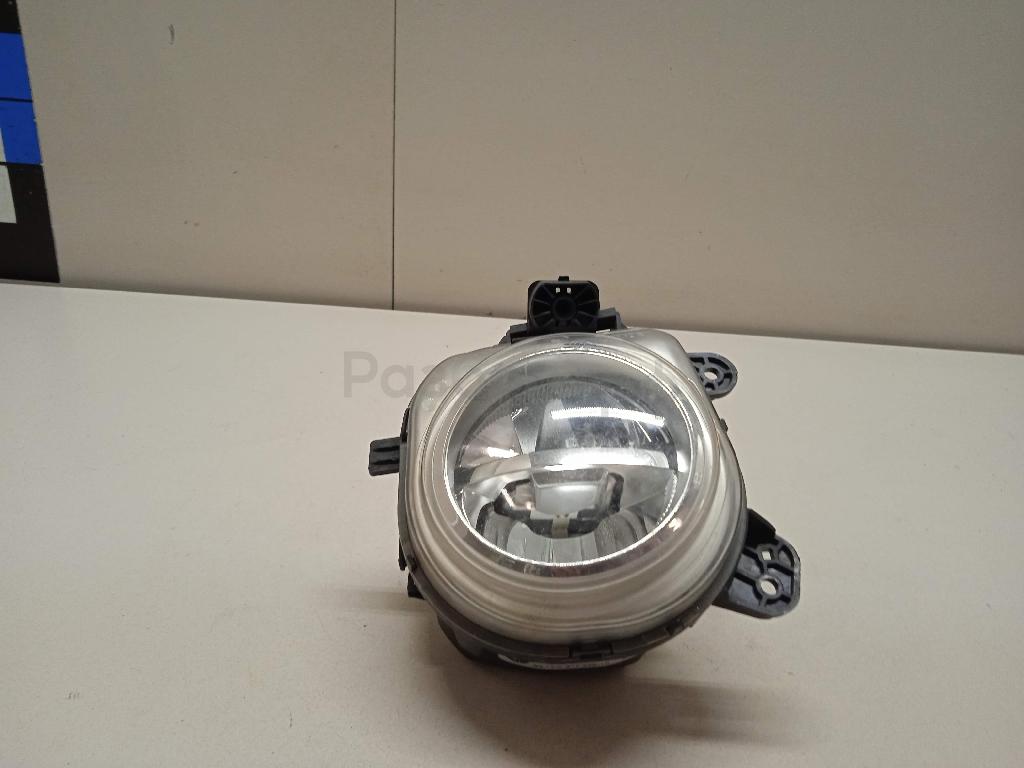 Фара противотуманная правая