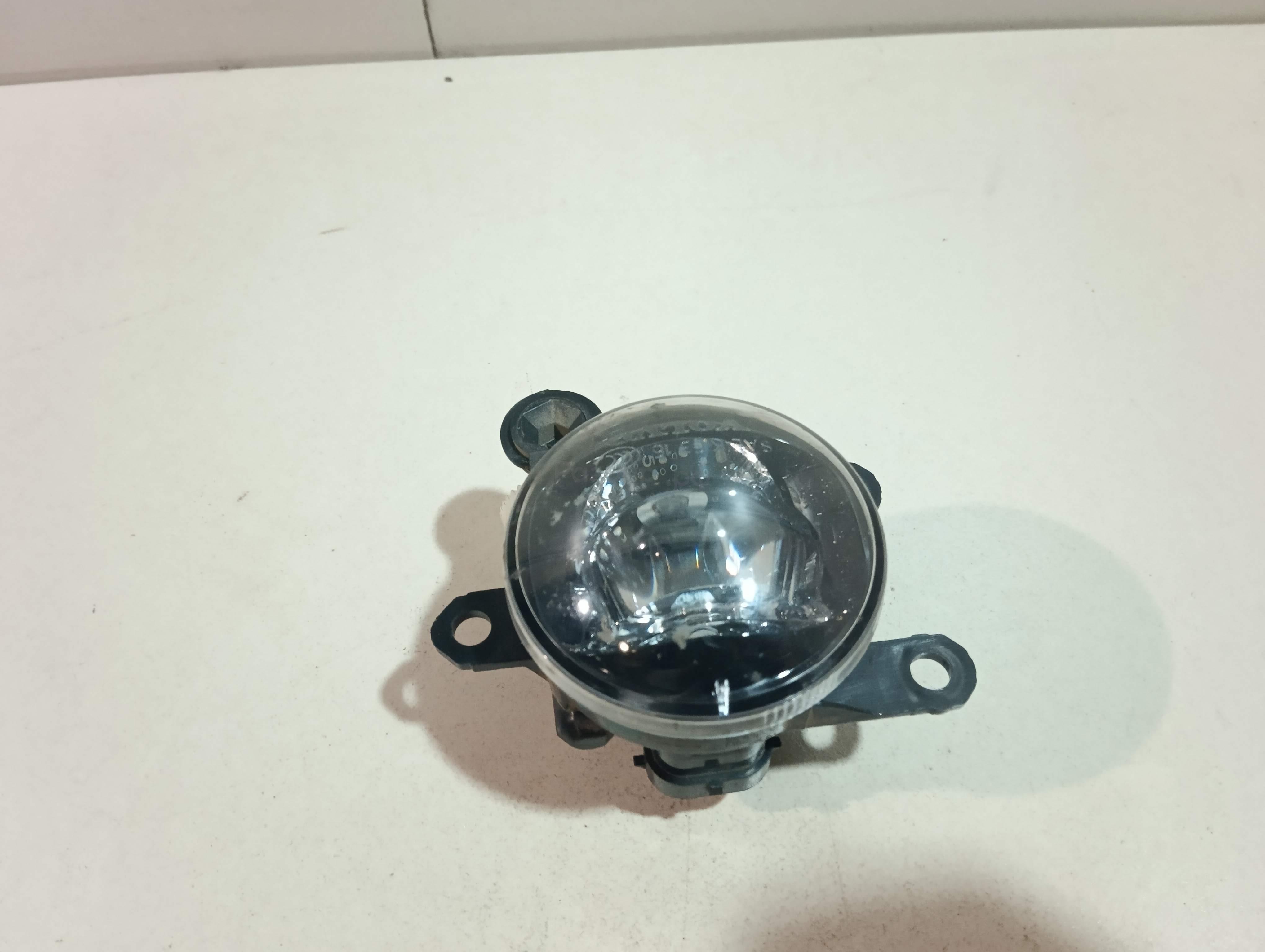 Фара противотуманная правая