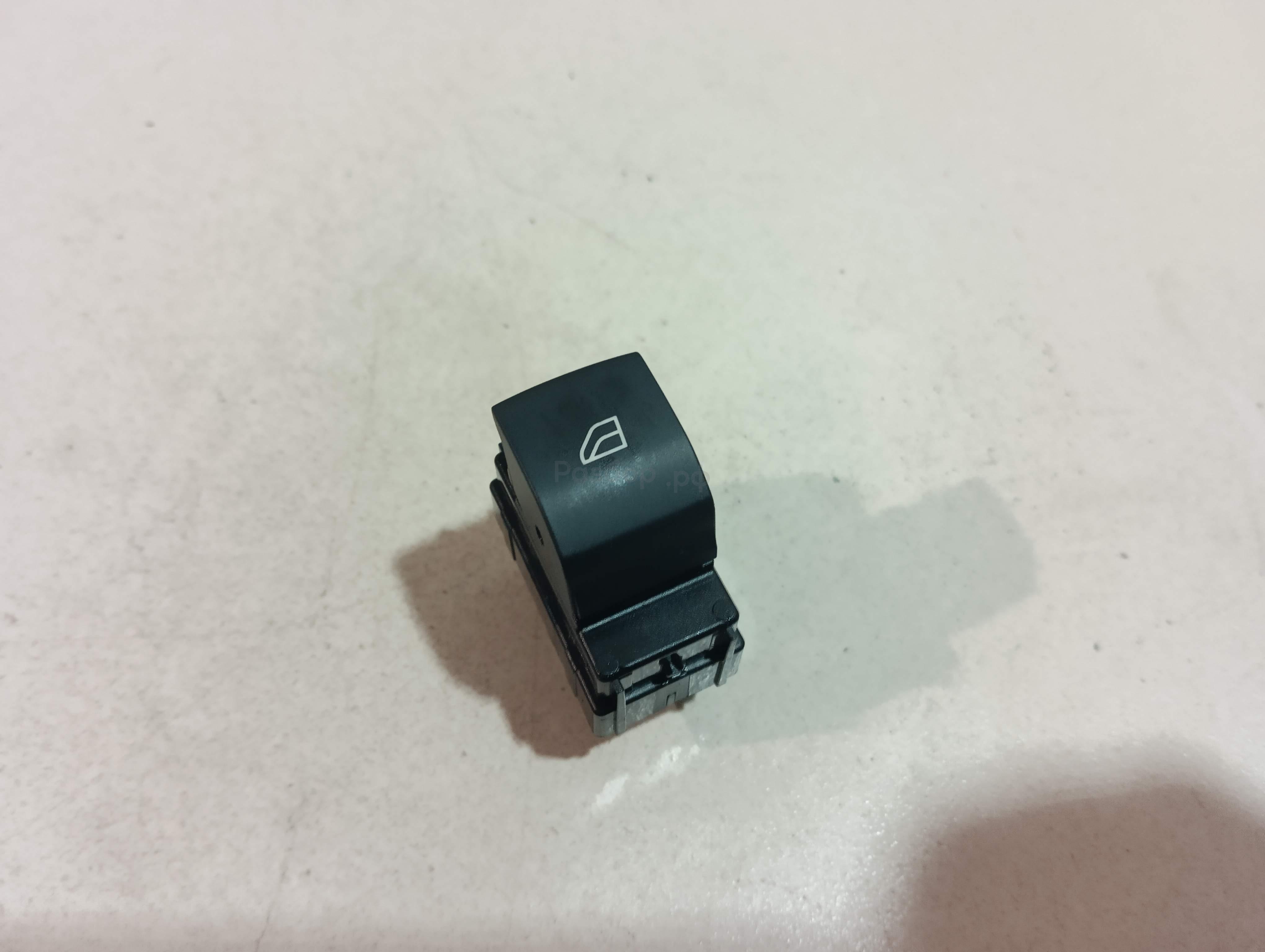 Кнопка стеклоподъемника