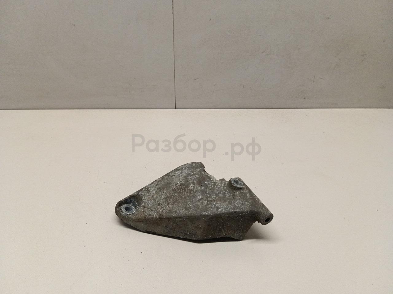 Кронштейн генератора