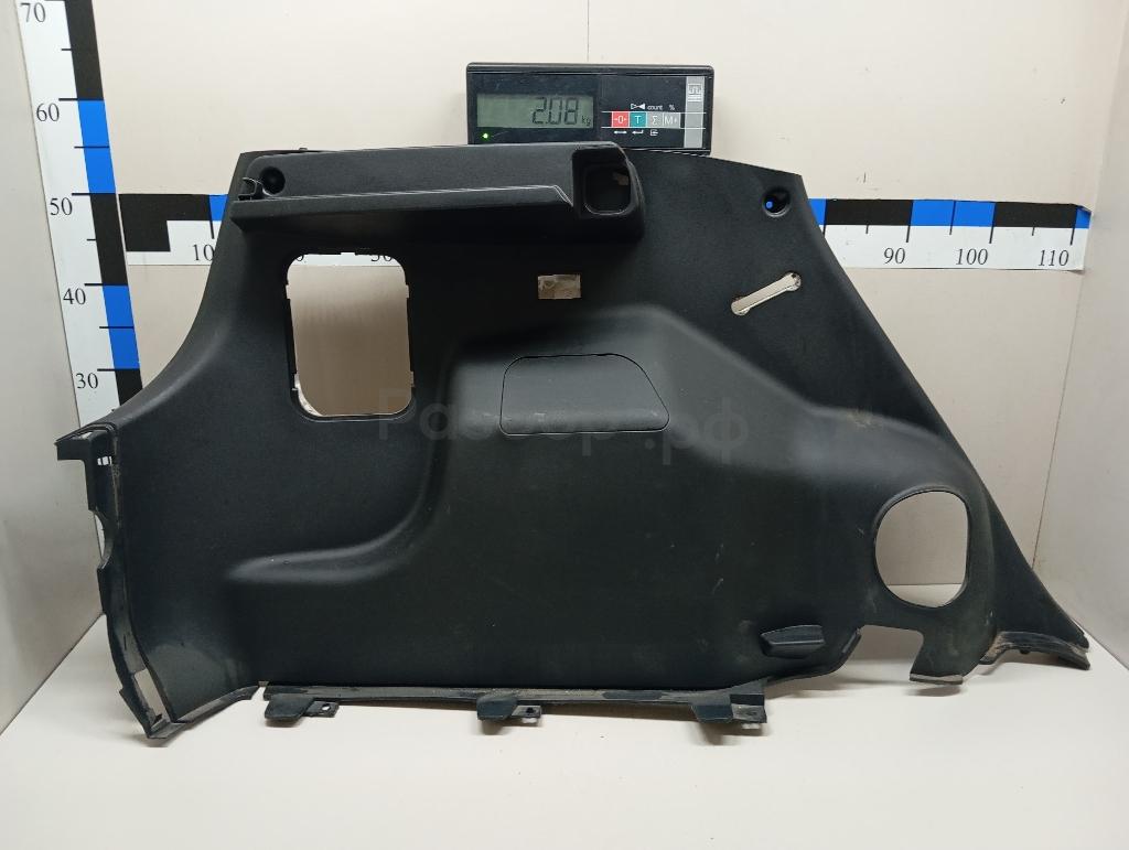 Обшивка багажника