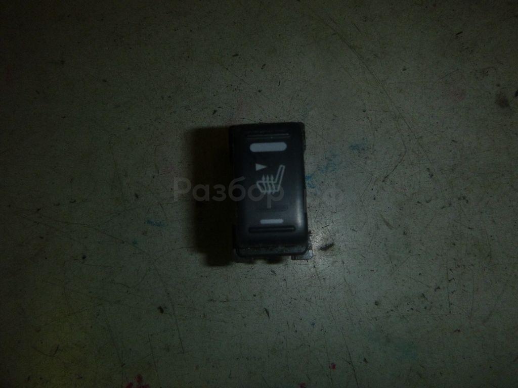 Кнопка обогрева сидений