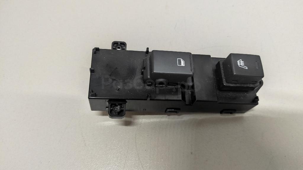 Кнопка стеклоподъемника