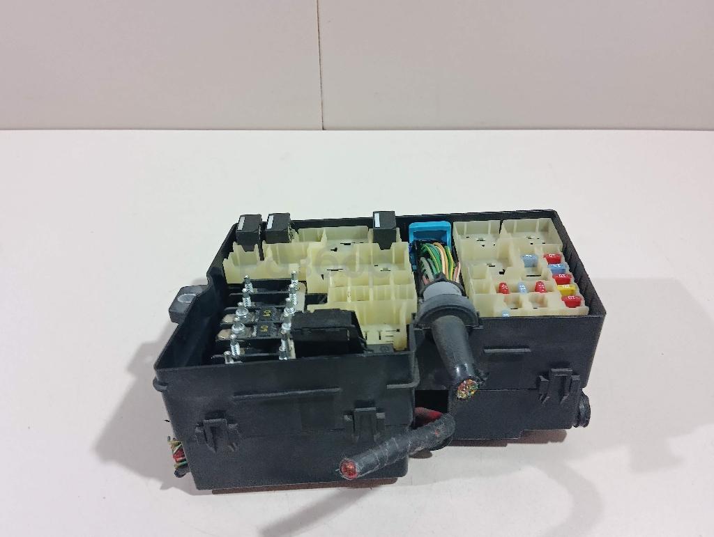 Блок предохранителей