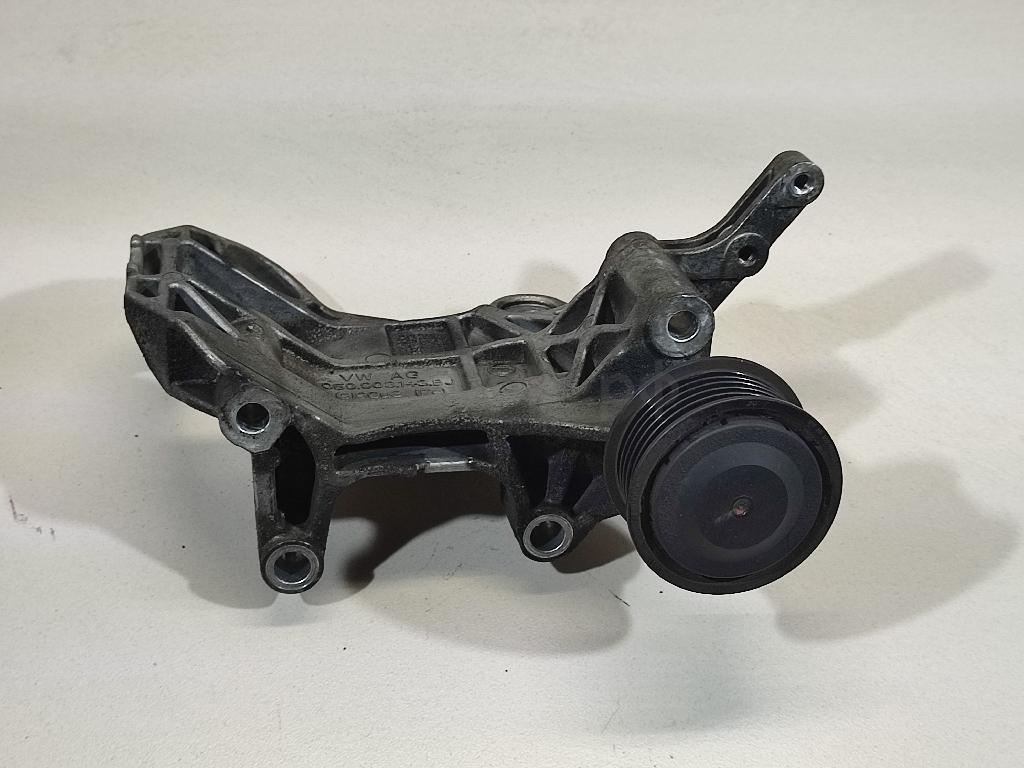 Кронштейн генератора