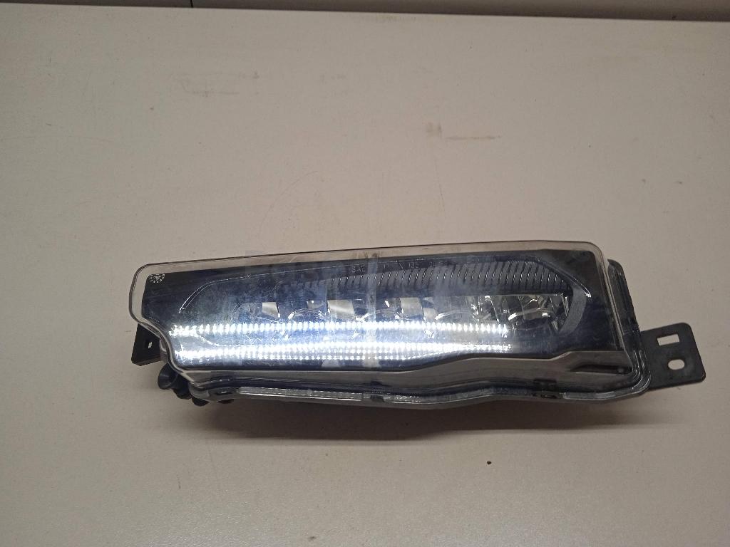 Фара противотуманная левая