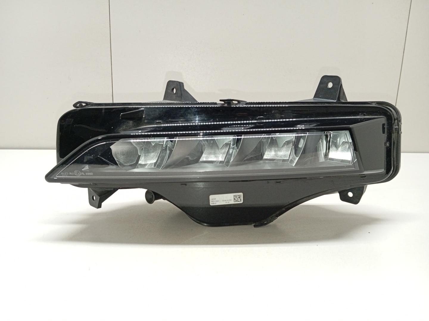 Фара противотуманная левая