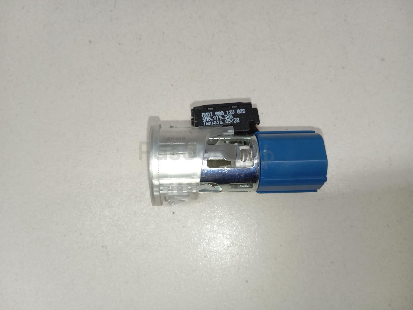 Гнездо прикуривателя