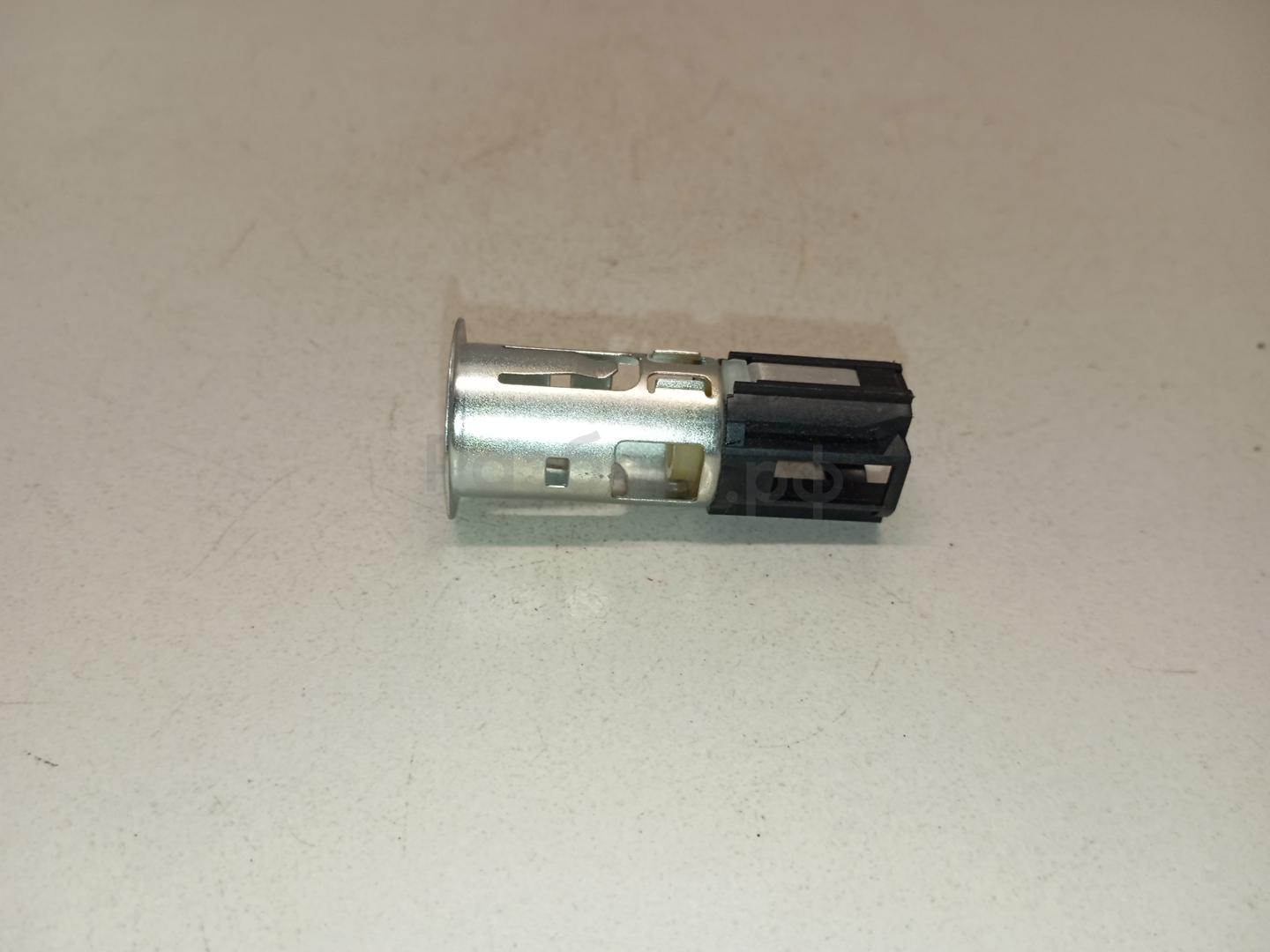 Гнездо прикуривателя