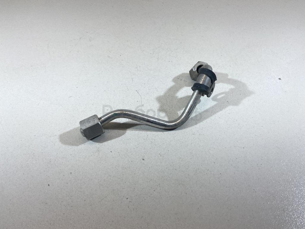 Трубка топливная