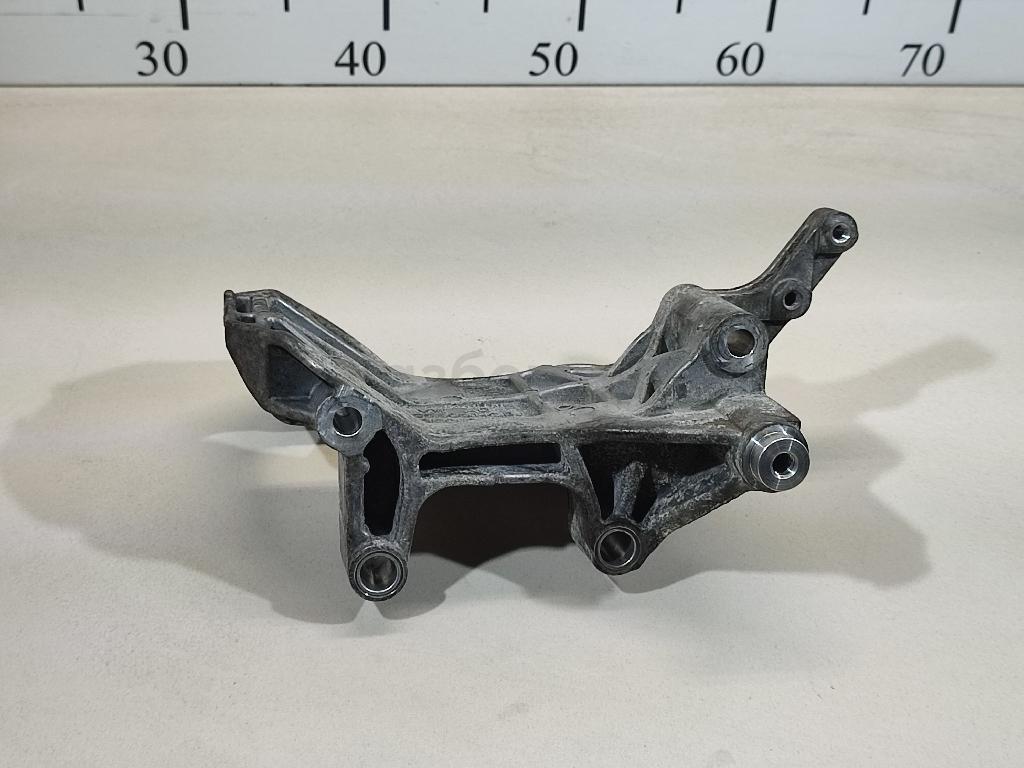 Кронштейн генератора