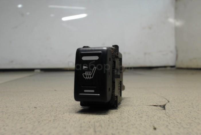 Кнопка обогрева сидений