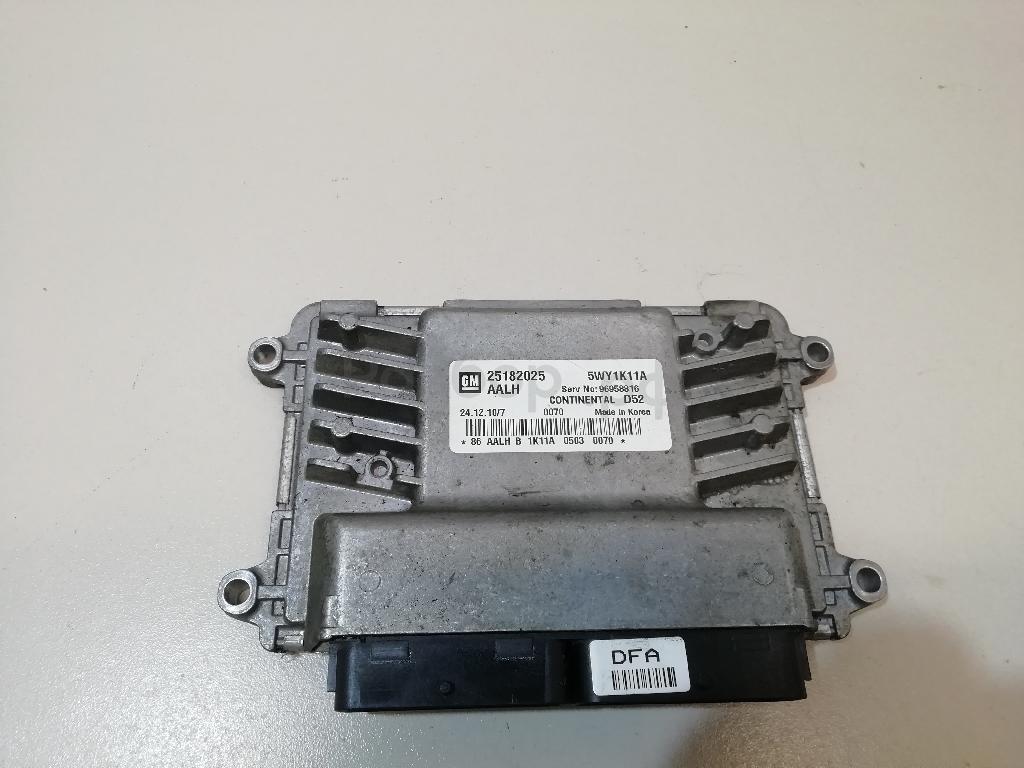 Блок управления двигателем