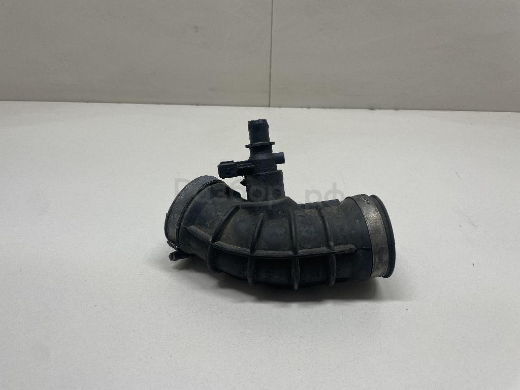 Патрубок воздушного фильтра