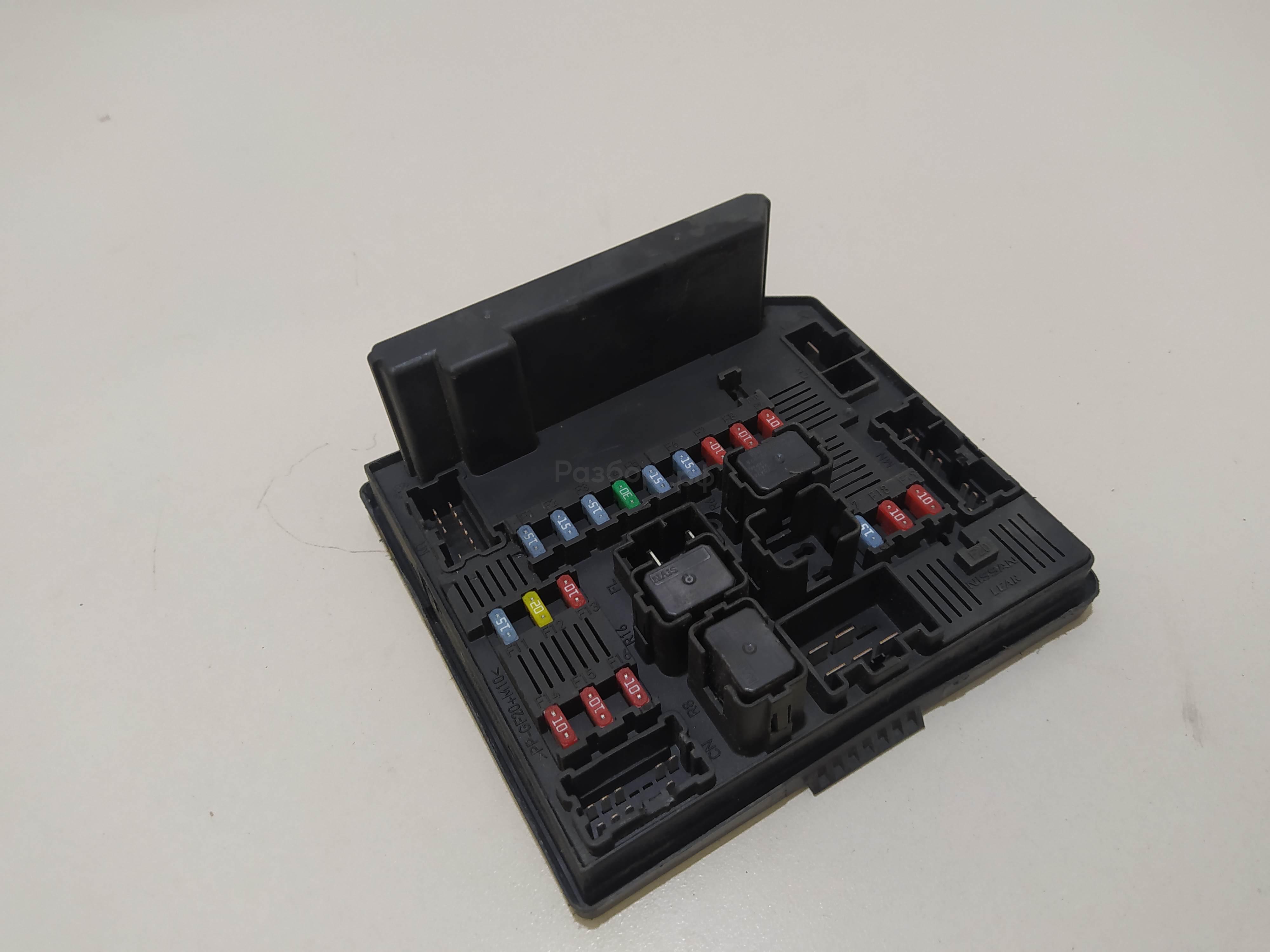 Блок предохранителей