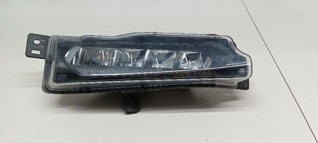 Фара противотуманная левая