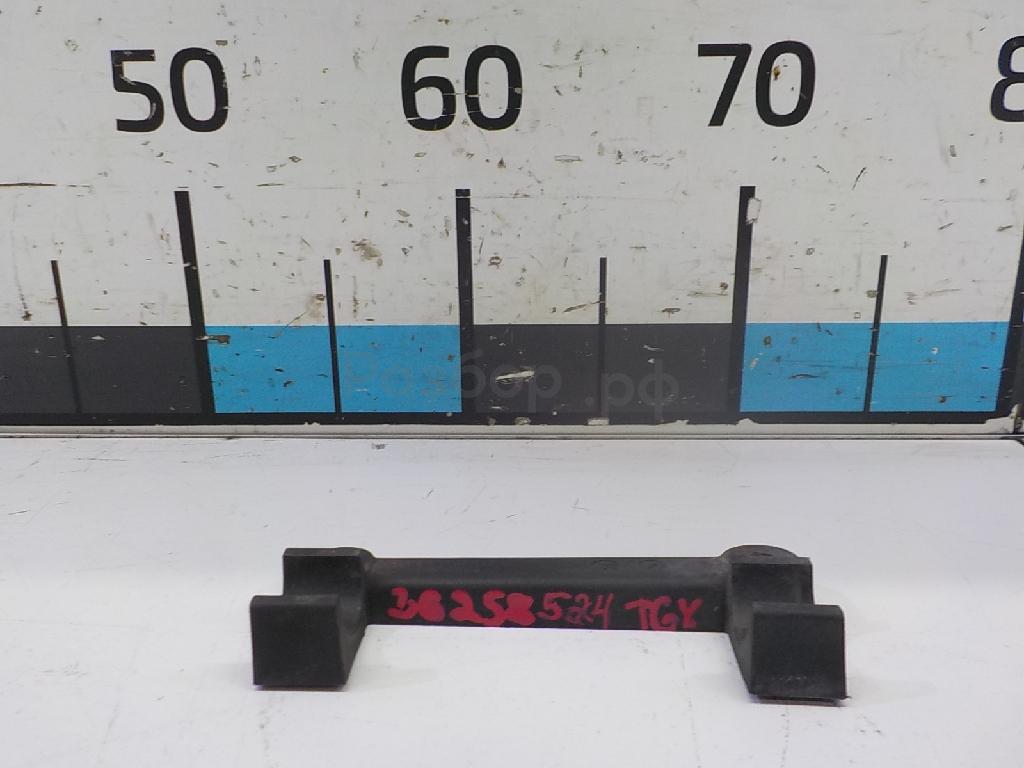 Кронштейн фар правый