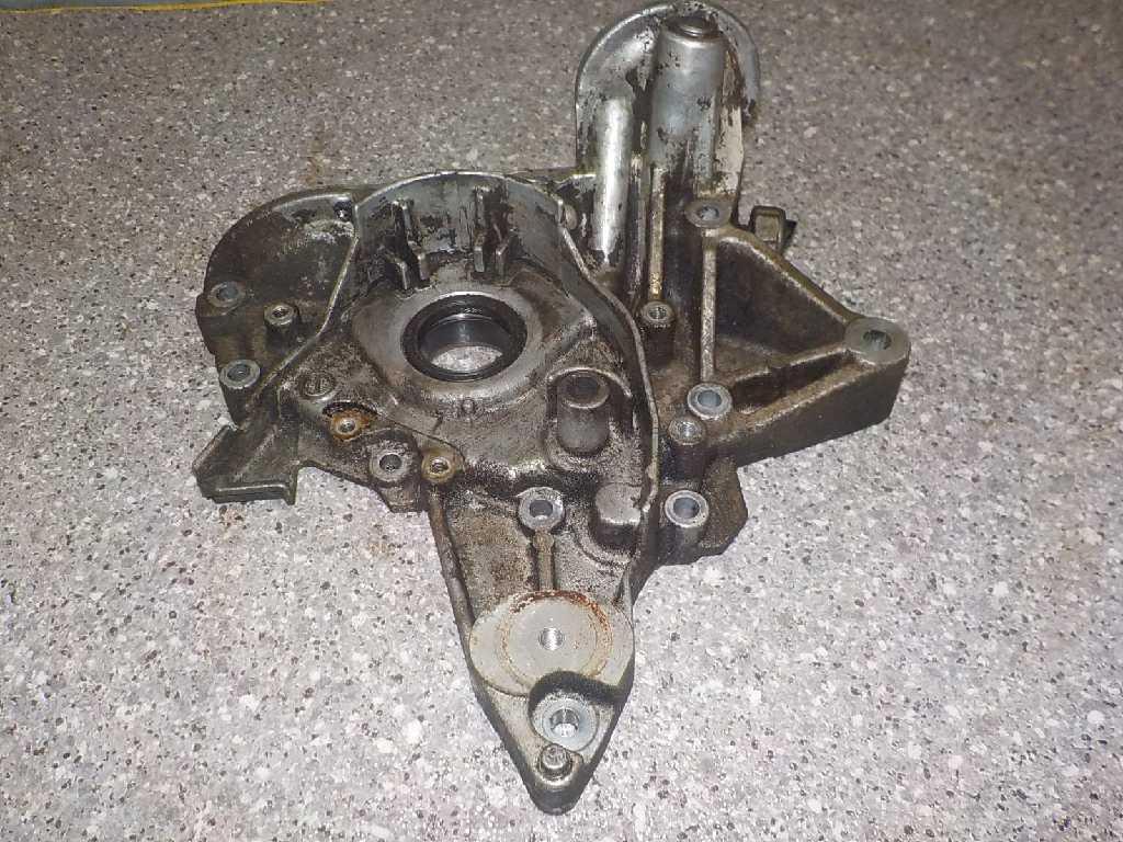 Насос масляный