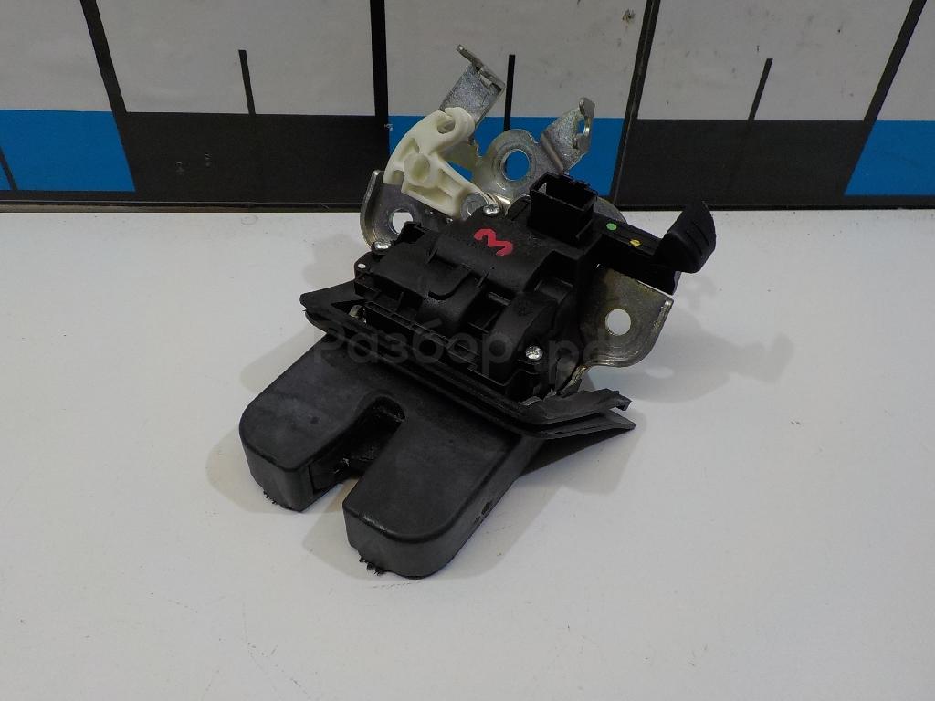 Замок багажника