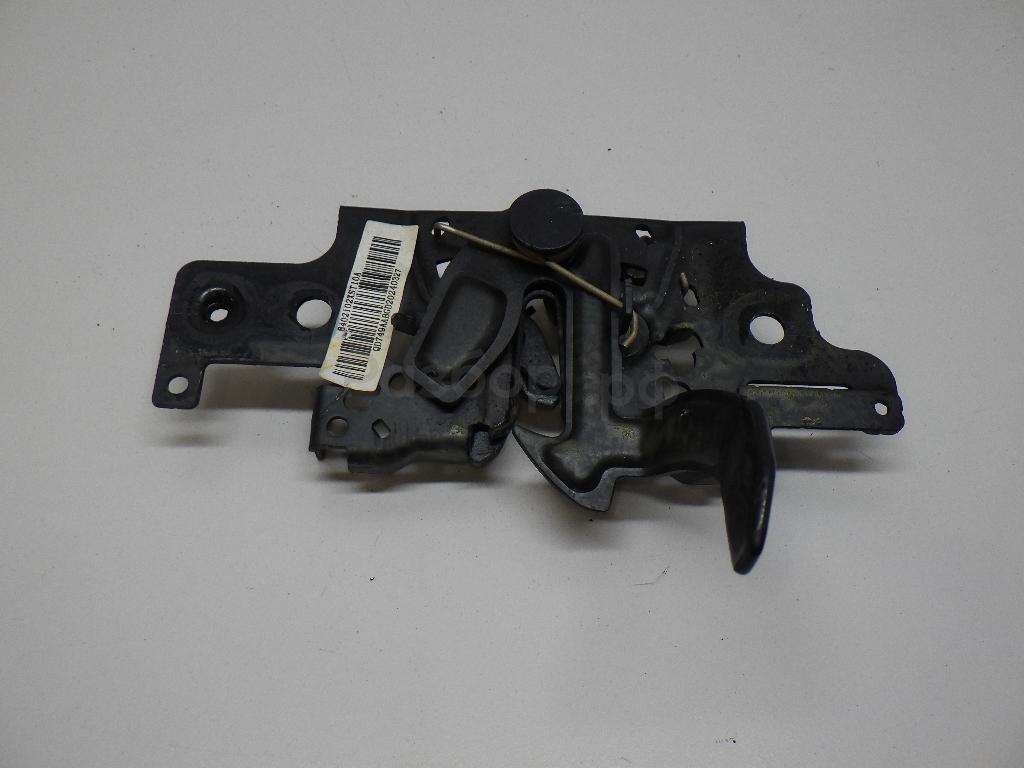 Замок капота