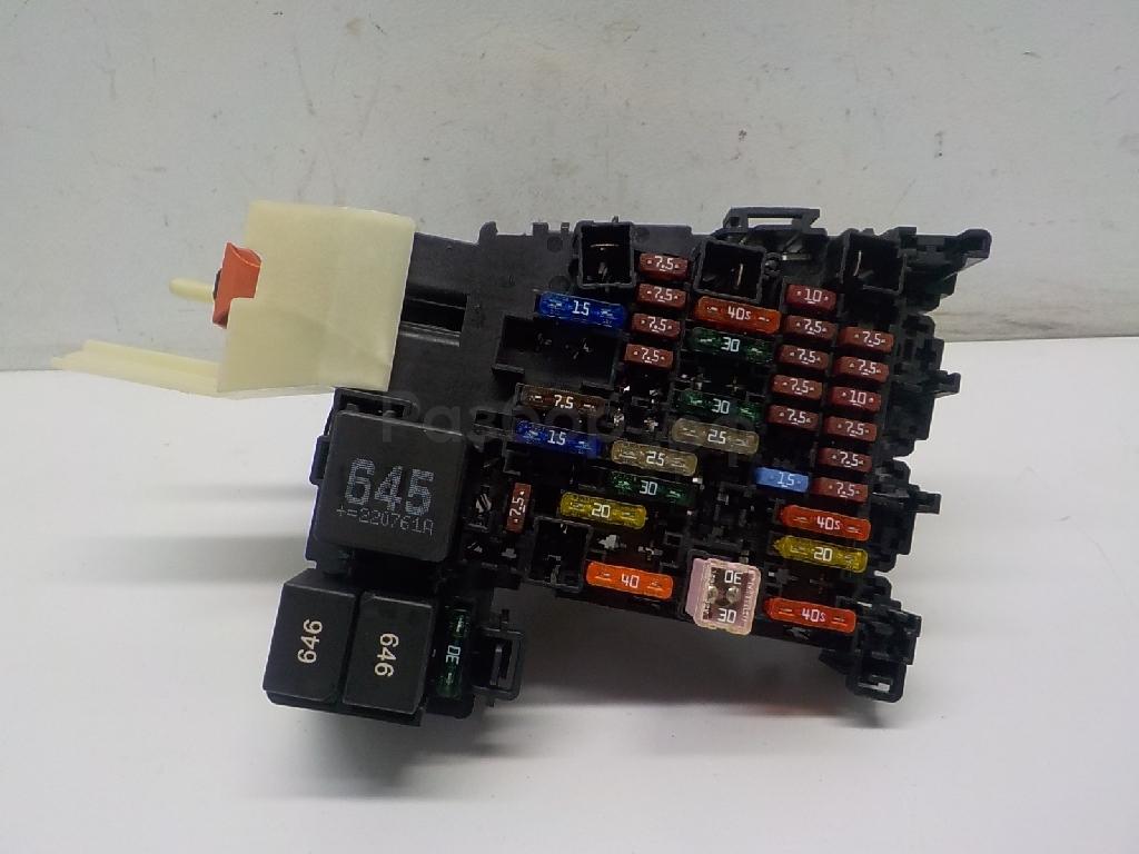 Блок предохранителей