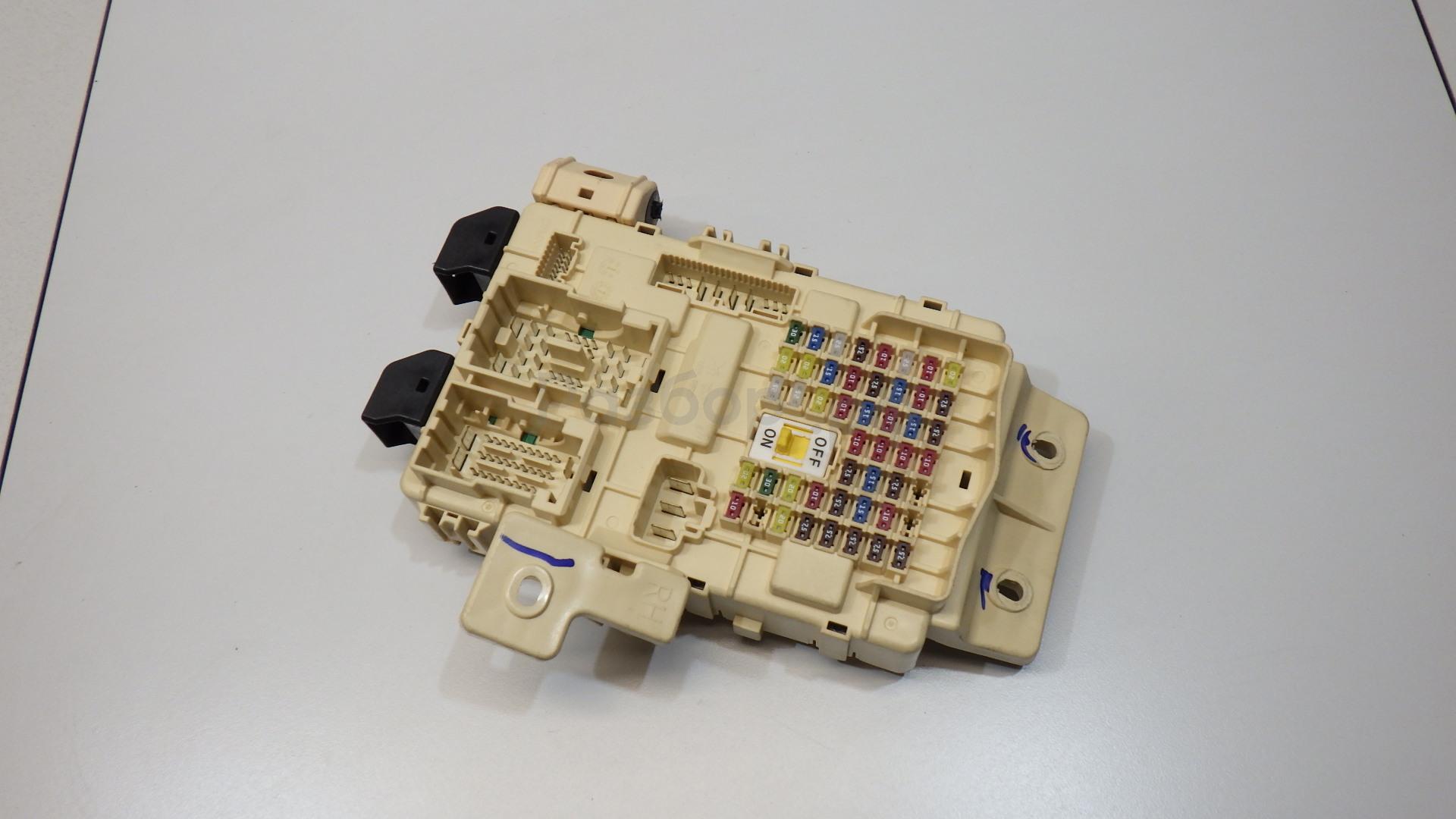 Блок предохранителей