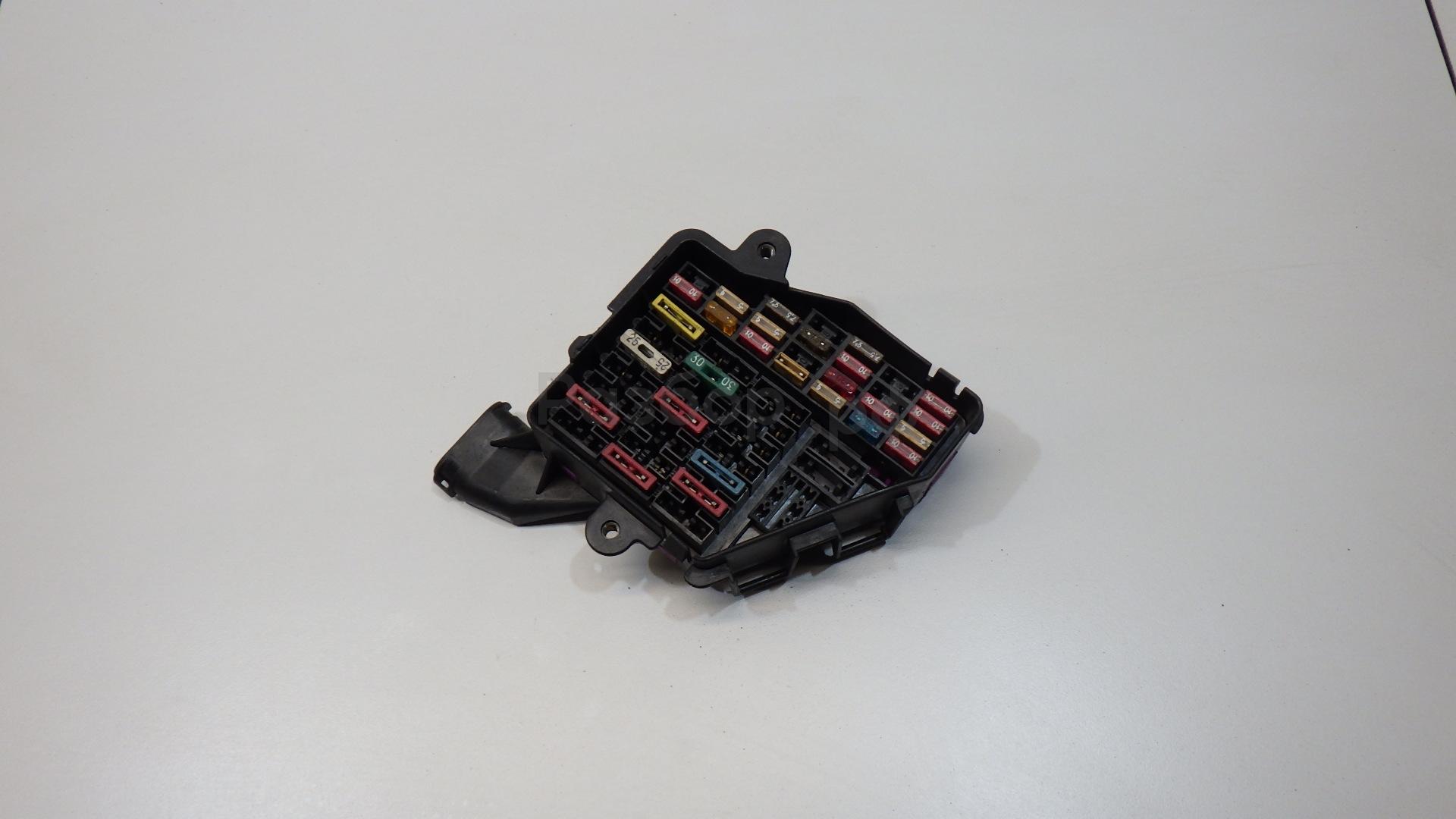 Блок предохранителей