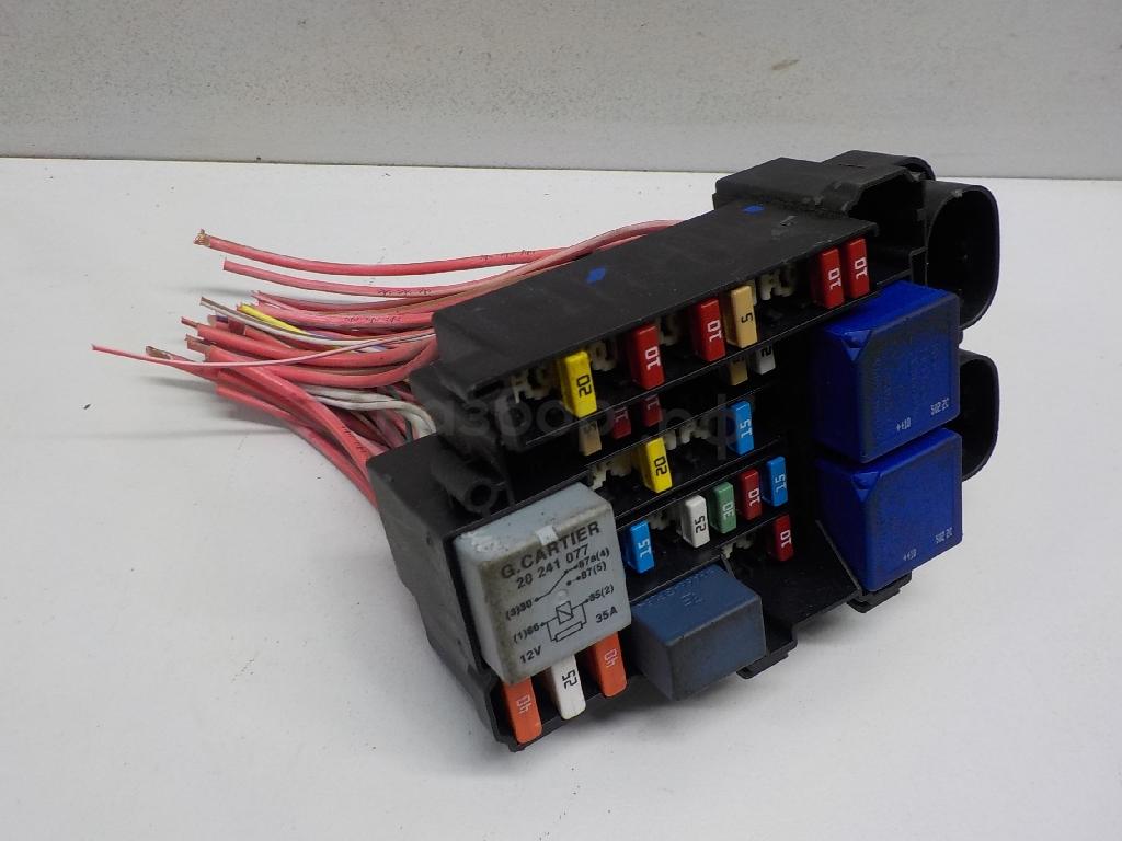 Блок предохранителей